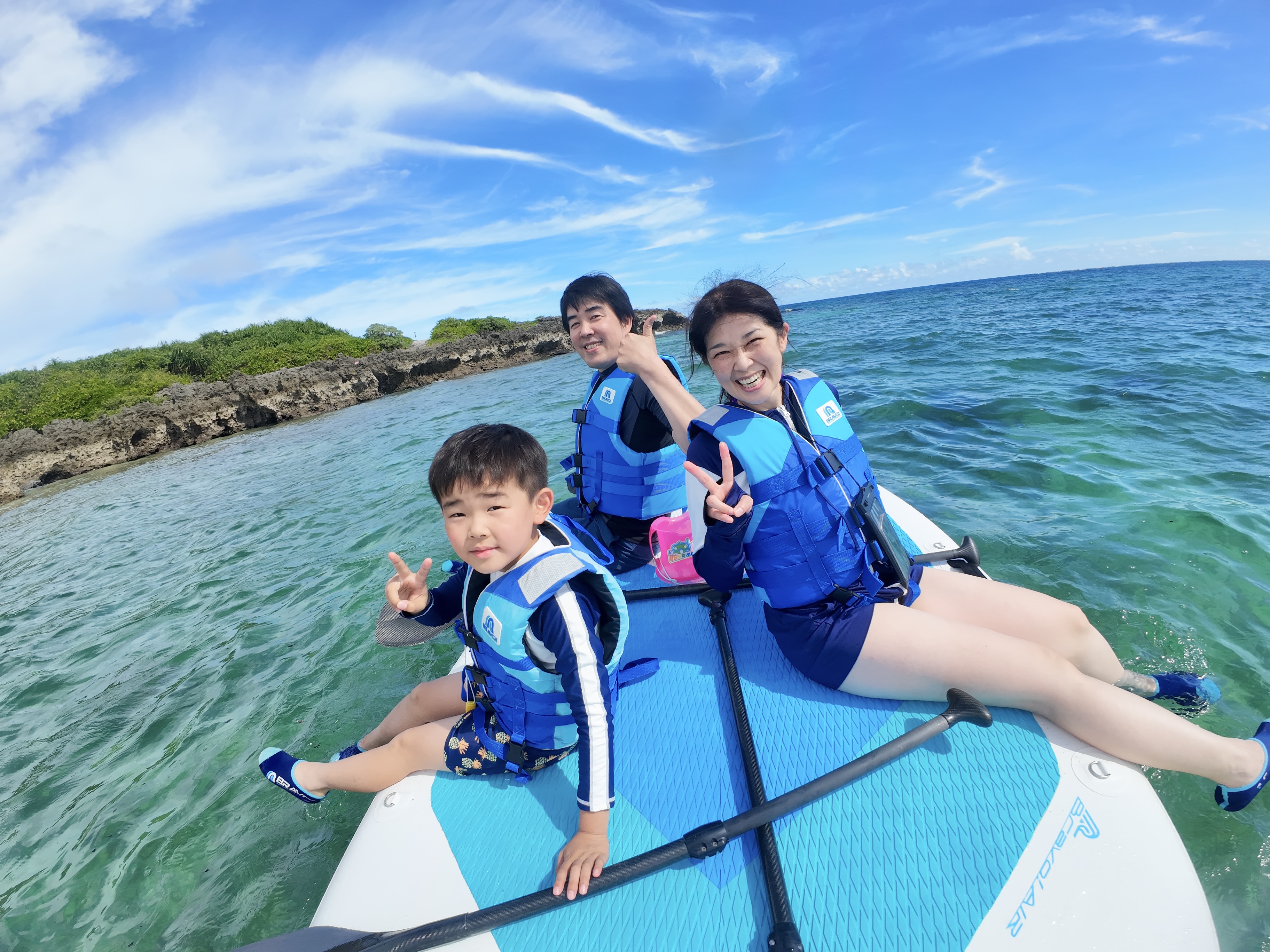 1組限定！】1艇 / 最大3人乗り！MEDIUM SUP (ドイツ村/60分) | 宮古島