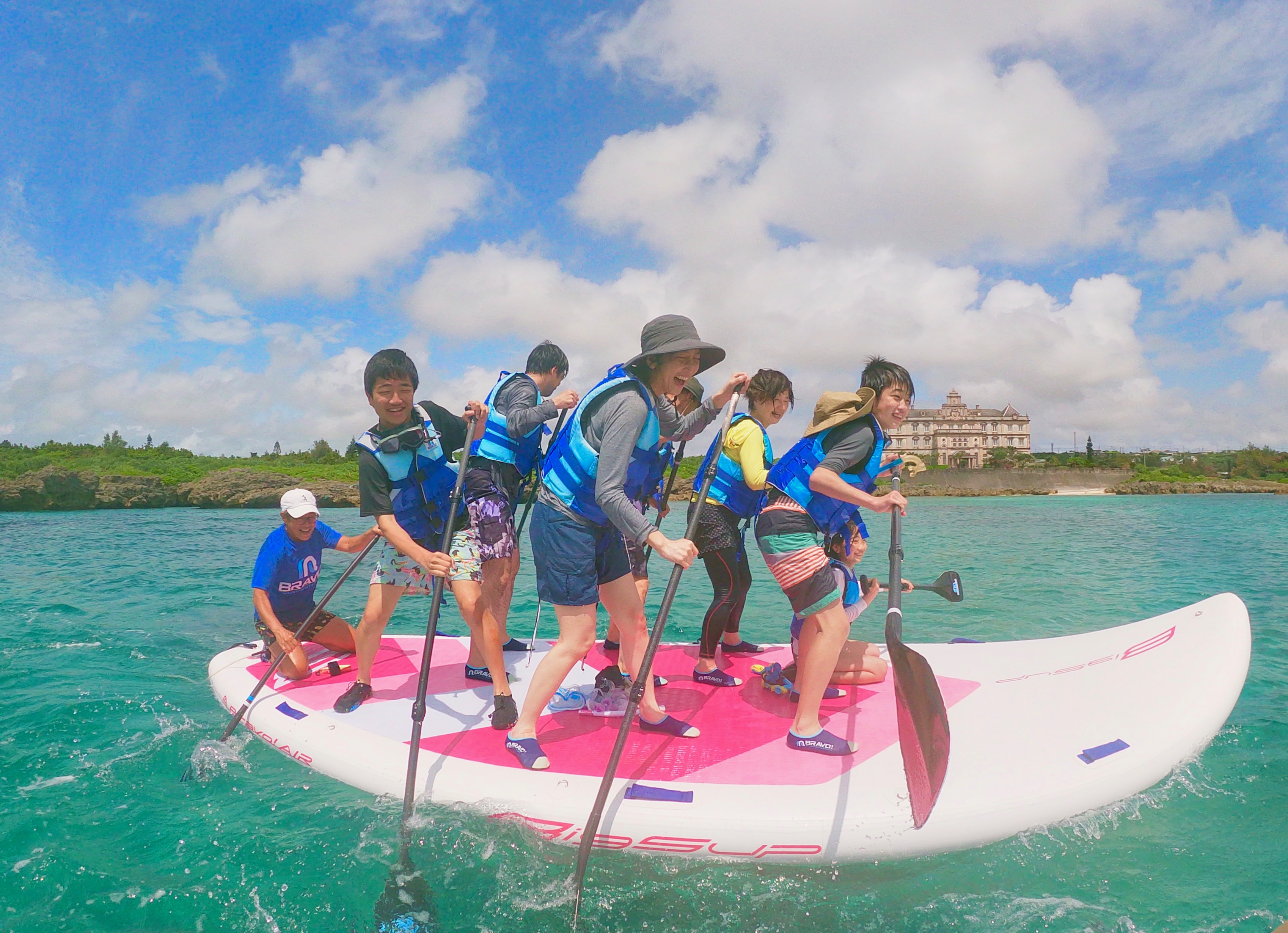 とまと　特大sup 家族で楽しめます 最大7人乗りのBIG SUP！】1ドリンク付き / みんなで楽しく海上探検