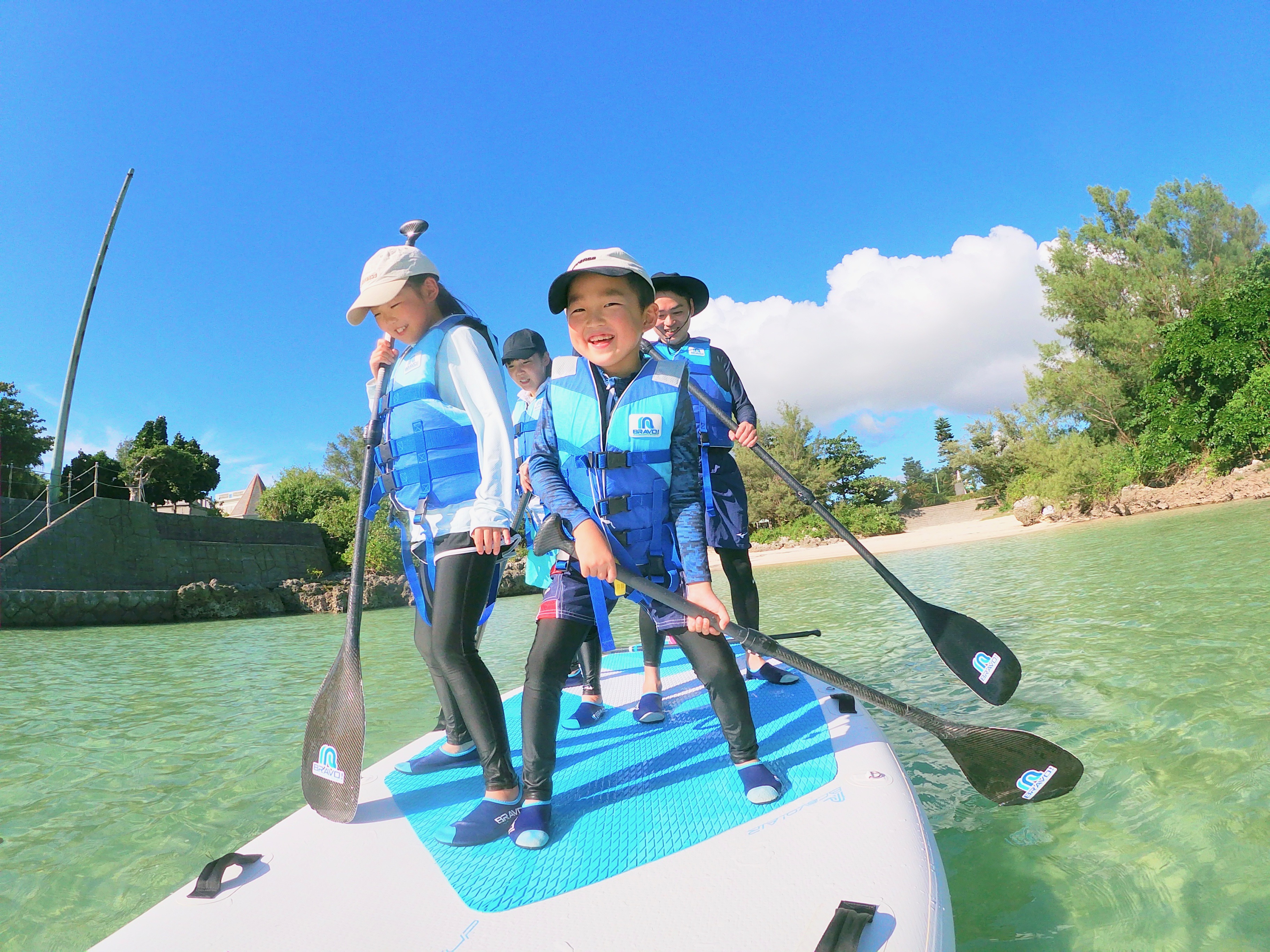 1組限定！】1艇 / 最大3人乗り！MEDIUM SUP (ドイツ村/60分) | 宮古島