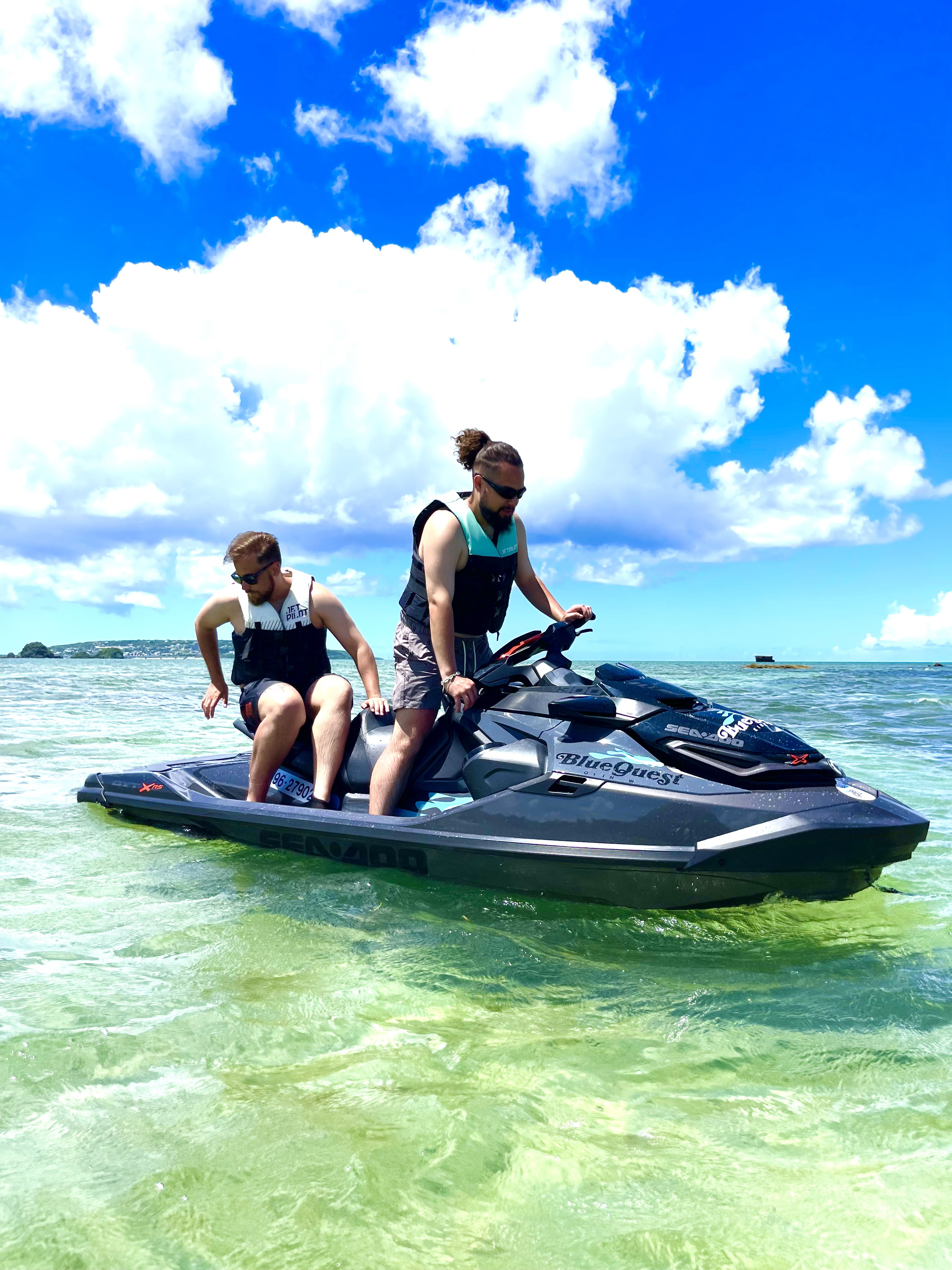 【絶景ツーリングNo.1|1日1組限定プレミアム|家族・カップルで安心】沖縄・古宇利島・恩納村|4月〜11月ベストシーズン 半日3時間ジェットスキーガイドツーリング|古宇利島・水納島・津堅島・無人島・離島を自由にセレクト|燃料代込み|絶景クルージング|手ぶらOK|写真データ無制限無料