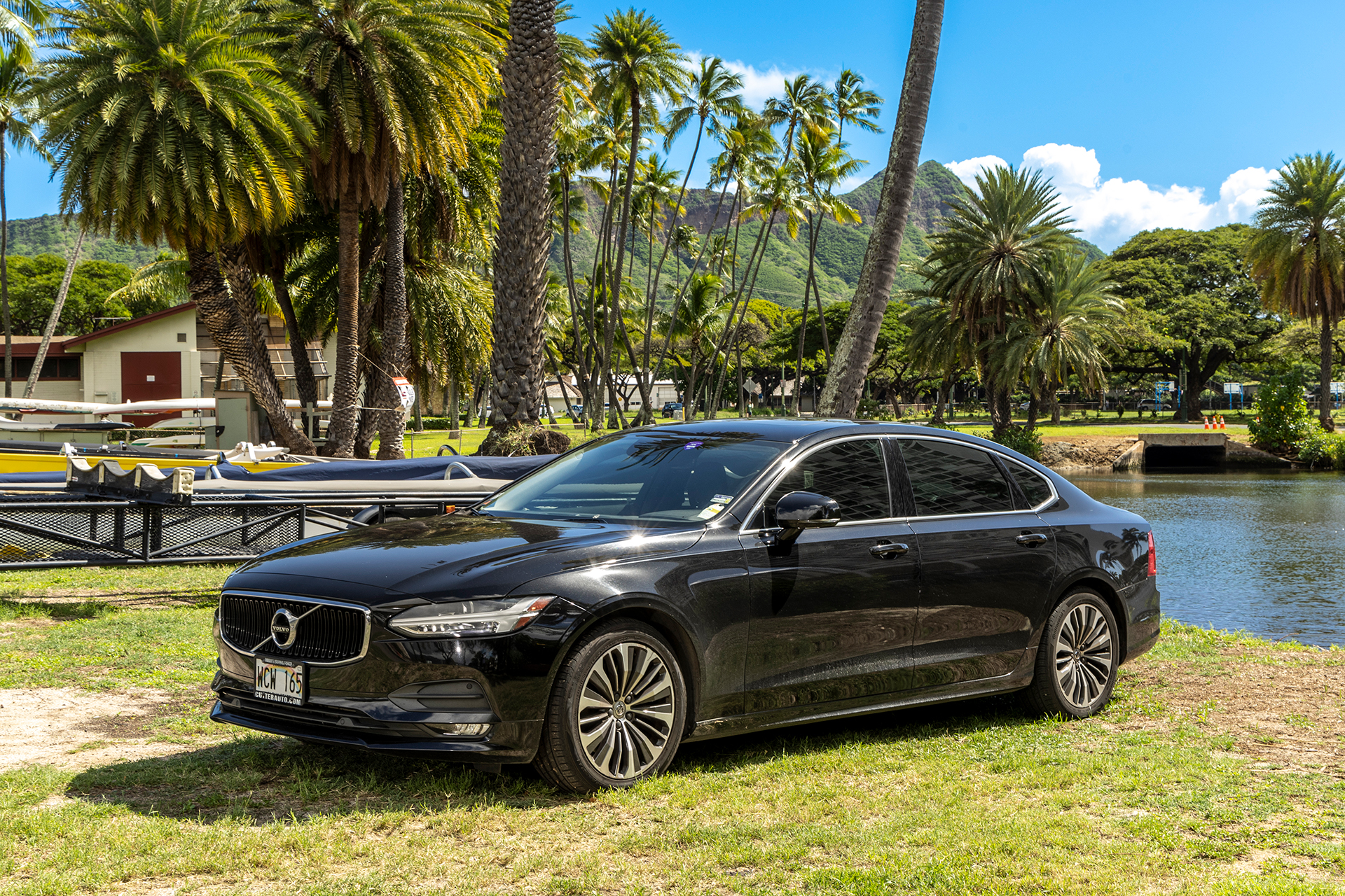 ハワイ オーダーメイド貸切チャーター | ラグジュアリーセダンで自由にプライベート観光（3時間から/最大3名）