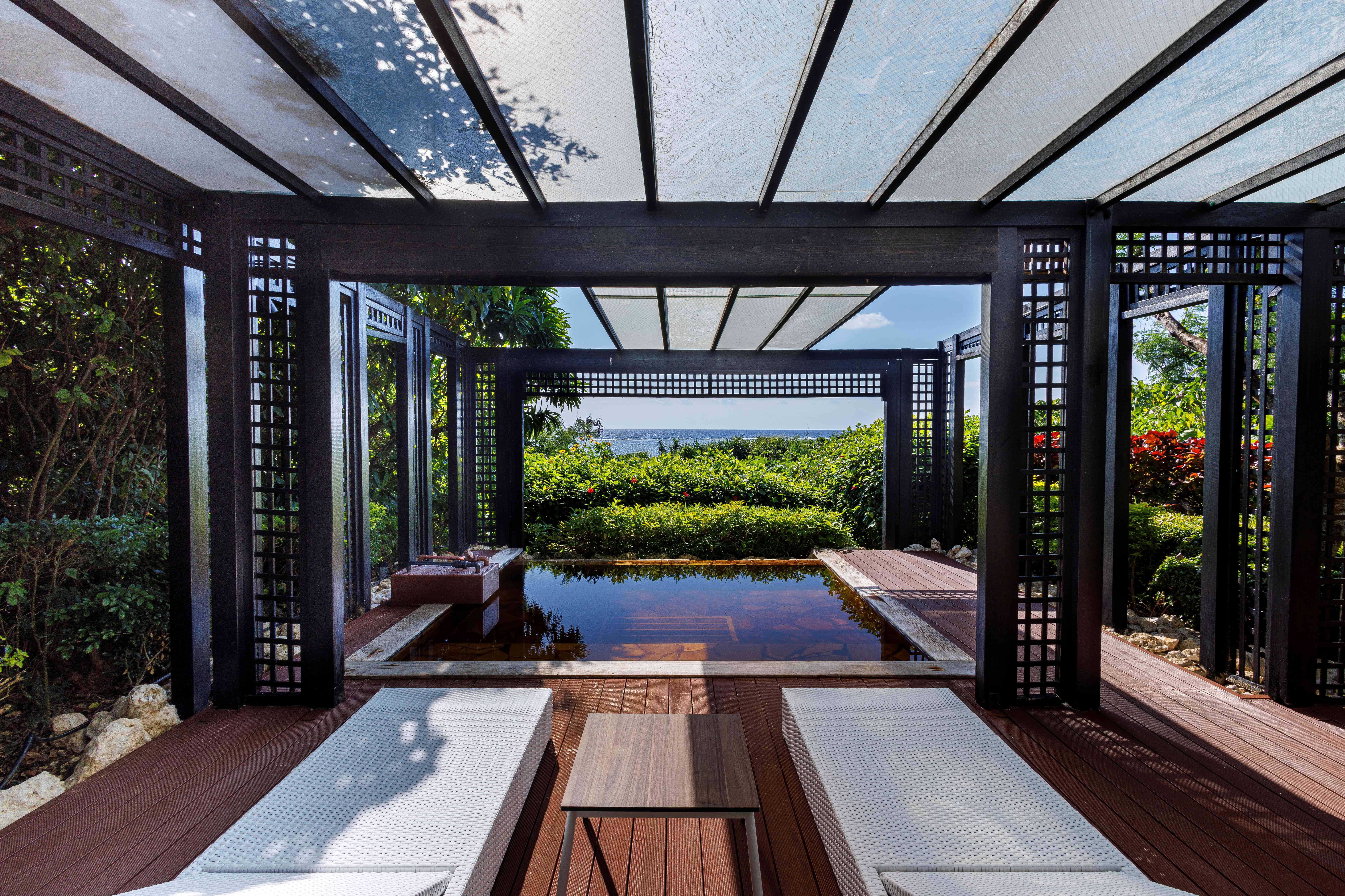 Shigira Golden Hot Spring – Ocean Private Room (3 Hours) Includes a Private Open-Air Bath