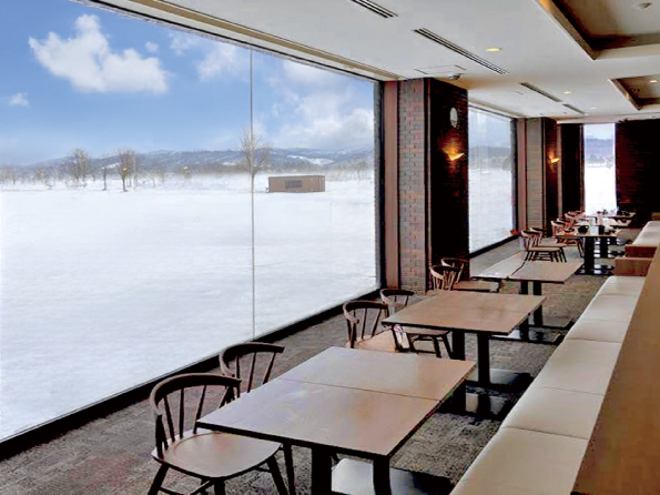 Window-side VIP Seating (Advance Reservation Required)